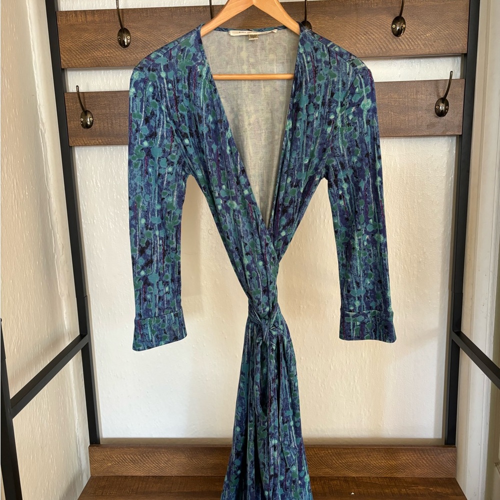 DVF wrap - Picture 3 of 3